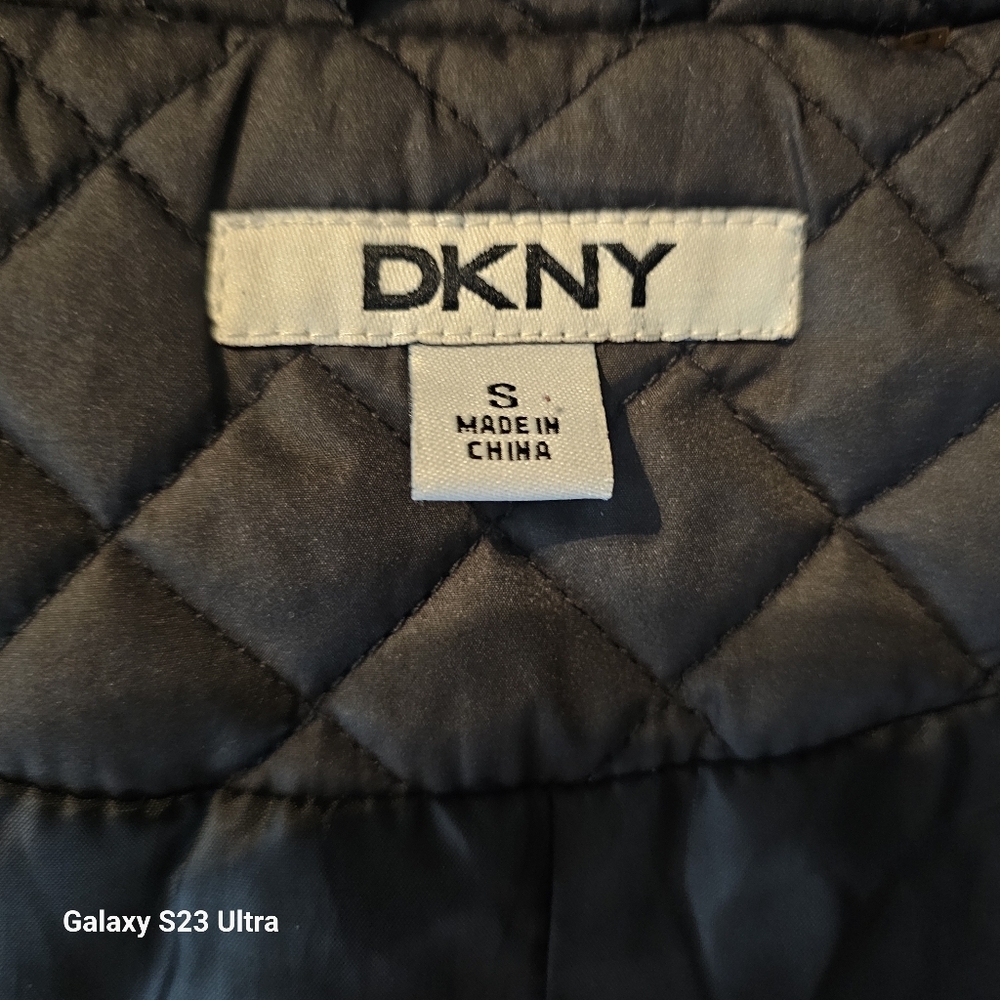 DKNY Women’s Asymmetrical Black Jacket. Size S - Picture 14 of 16